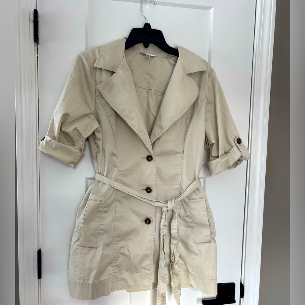 CAbi style 777 Sandy Trench coat sz 10 Beige